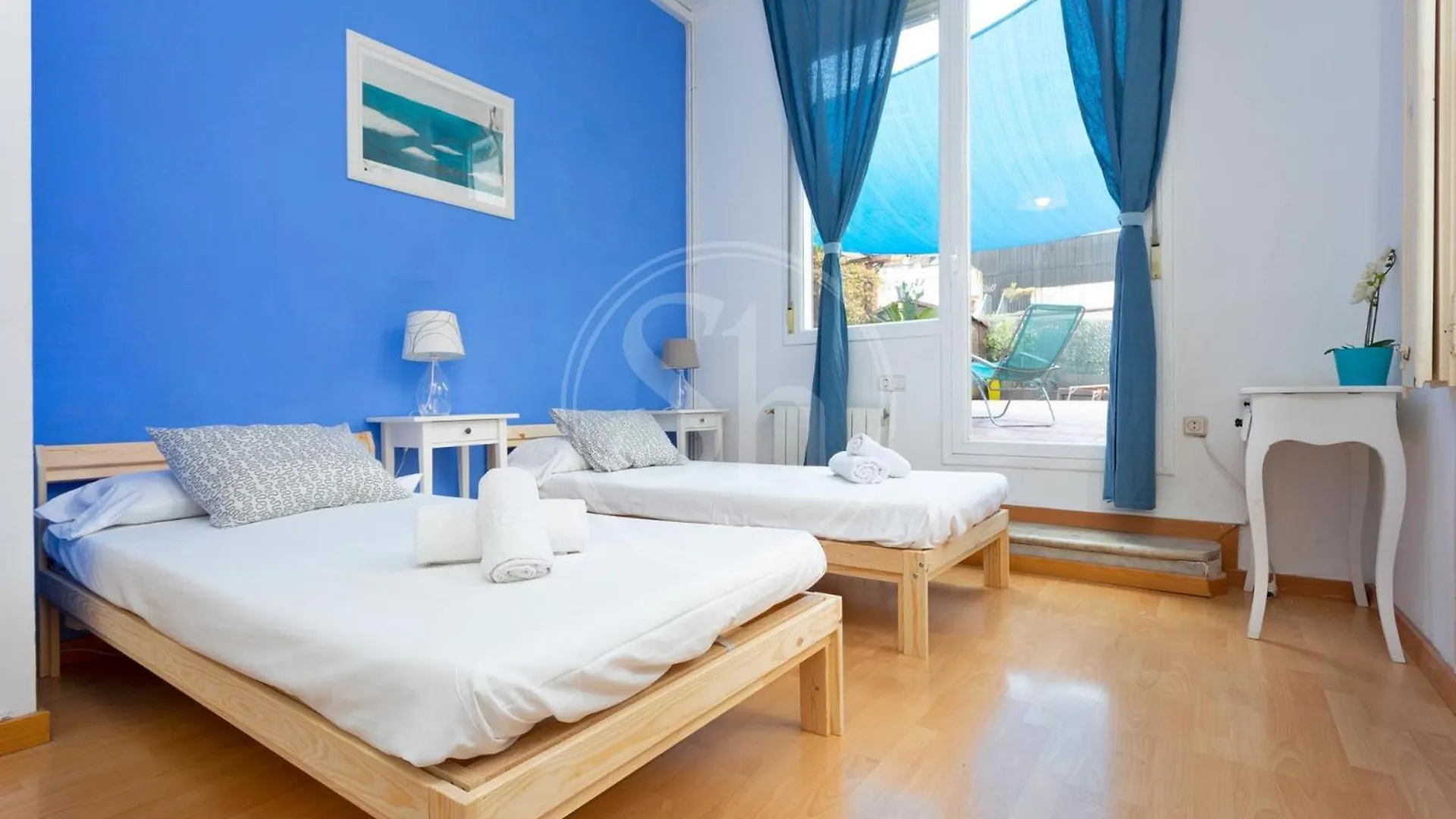 Apartamento Con Terraza En Poble Sec 바르셀로나 0*,