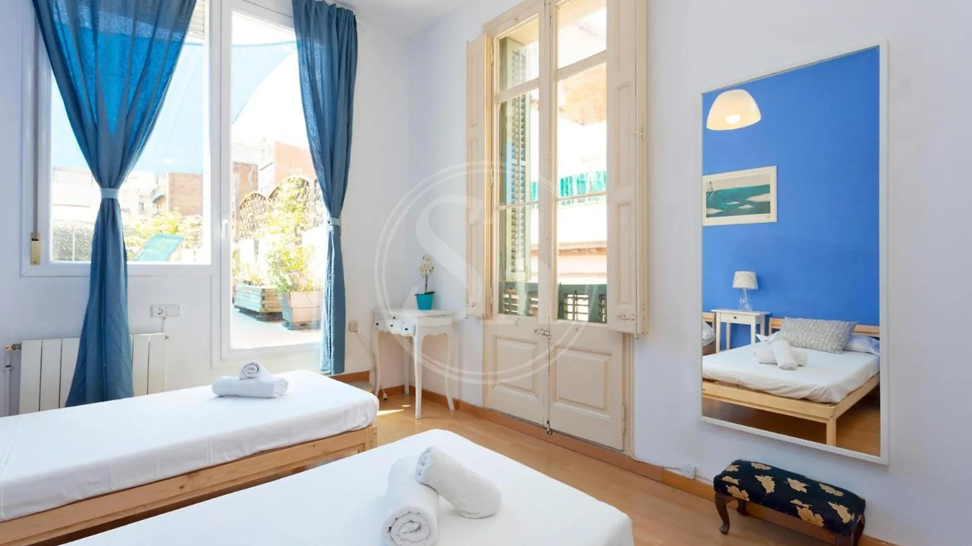 Apartamento Con Terraza En Poble Sec 바르셀로나